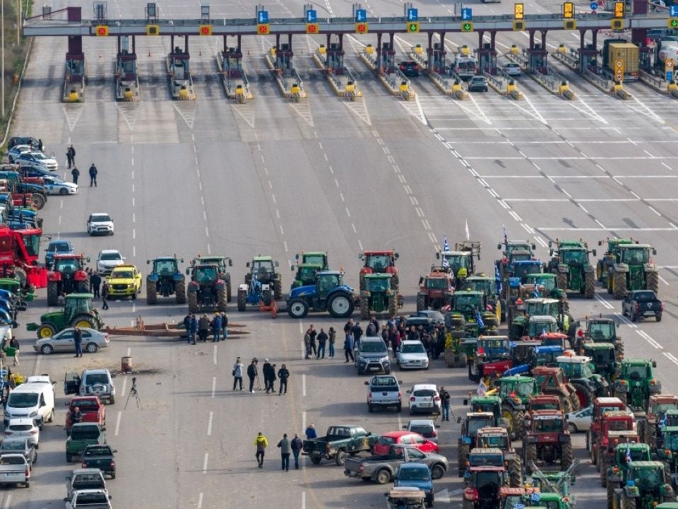 Οι αγρότες «κλειδώνουν» σήμερα τις αποφάσεις τους για τα μπλόκα